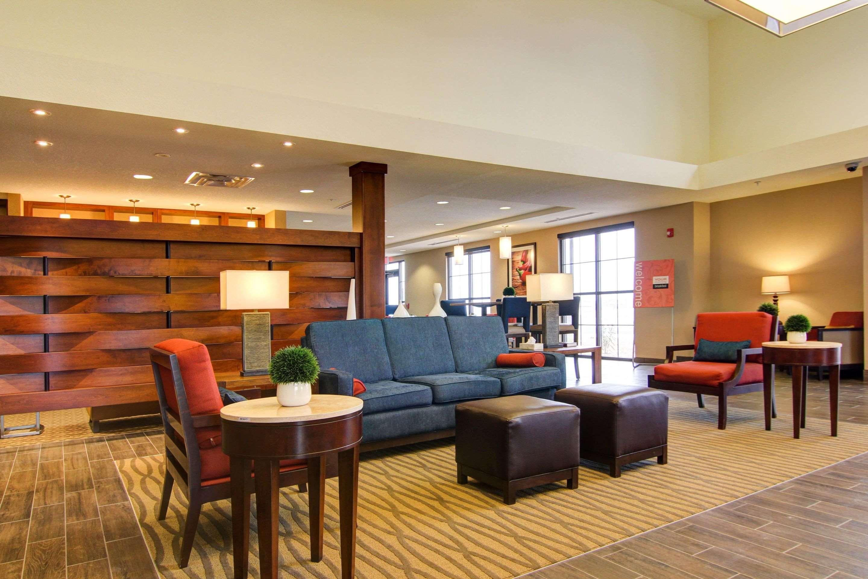 Comfort Suites Carlsbad Exterior photo