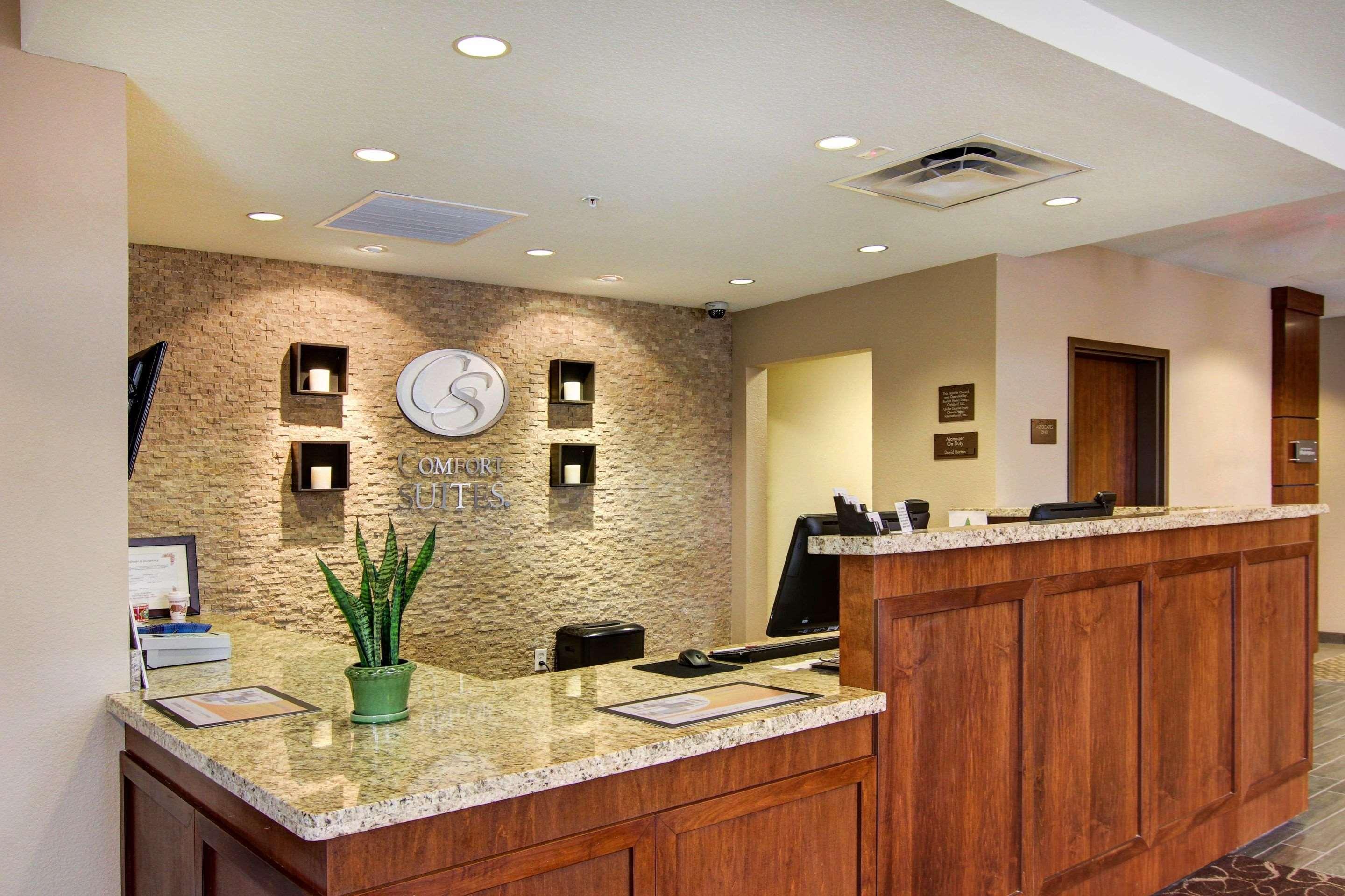 Comfort Suites Carlsbad Exterior photo
