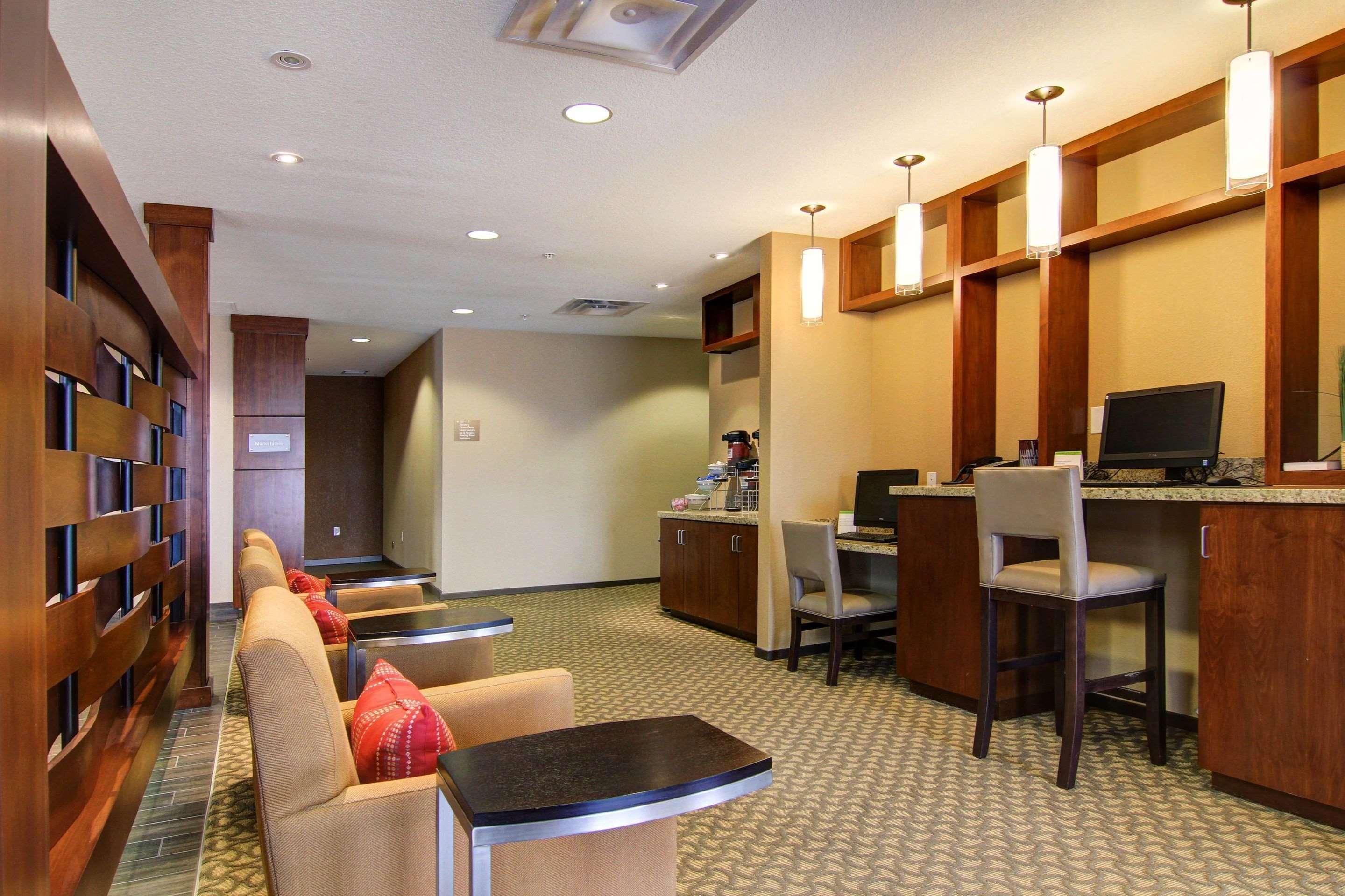 Comfort Suites Carlsbad Exterior photo